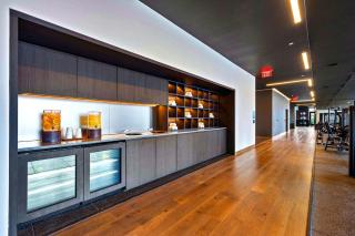 51th-Floor Luxury Condo-City Views - 3
