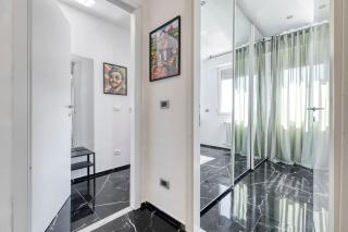 Black Pop Apartment by DiffeRent - 2