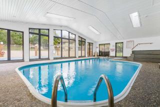 Cozy Comfort Retreat - For 6 - Branson - 8