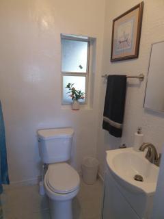 Sunny Days Motel - 1 and 2 Room Suite-Apartment - St Petersburg - Newly Renovated - 2