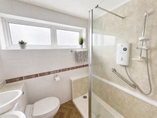2 BR, Mdn Family home - Insurance, Peter Rabbit theme single room, Garden - 1