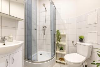 Cozy Central Rooms - 7