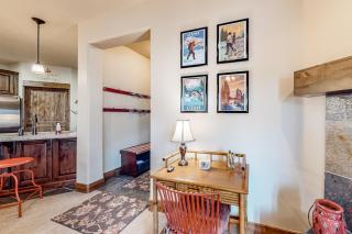 Half-Mile to Giant Steps Lifts: Condo w/ Balcony - 2