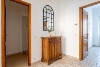 In the heart of center, steps from sea AC Parking - 9