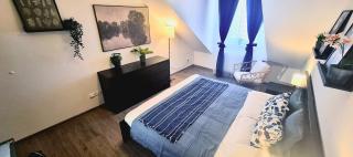 Modern New Family 2BR - Self check-in - 15 Min Prague Old Town - 7