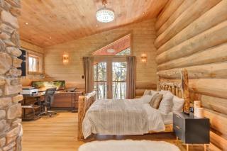 Lakefront Cedar Cabin, Steam Room, Lux Sauna & Tub - 3