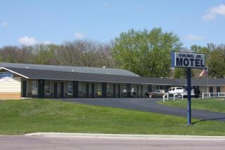 Viking Jr. Motel - Saint Peter - 1