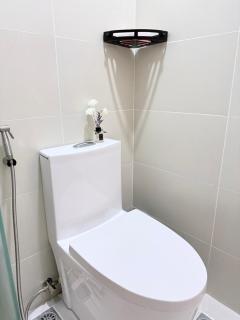 Cozy Condo Staycation in Quezon City near Sm North Trinoma Solaire with city lights view - 6