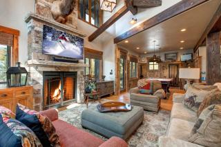 Best Location Steps to Main St Free City Bus to Deer Valley PC Resort Expansive 4-Bedroom Penthouse with Hot Tub BBQ PRH-685 by KBM Resorts - 4