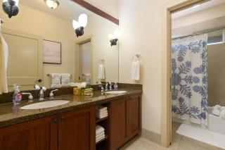 Halii Kai Oceanfront KBM Resorts 2 Units 4 Bedrooms ML-2567 - 2