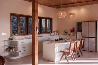 Villa Layan Hillside Residency with views and infinity pool in Amed - 5