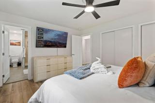 Family Ski Oasis 7BR 16-Person Spa Mins to Skiing - 8