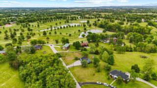 The Luxe/Hot Tub/ Putt Putt/10 Mins Shaker Village - 2