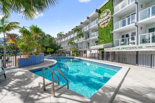 Relaxed King Suite Stay - 7
