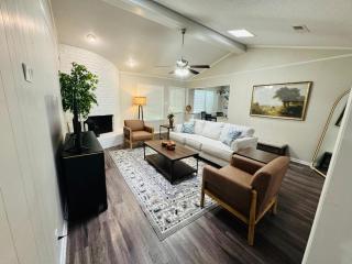 The Modern Kingsborough Home - 6