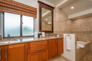 Kapalua Bay Villas 2 Free Rental Cars KBM Resorts Large Master Suite 2 Units 2 Bedrooms ML-1966 - 4