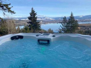 Epic views Private 1 or 2 BR suite with Hot Tub - 4