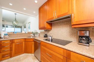 Kapalua Bay Villas Large Master Suite 3 Free Cars KBM Resorts Large Master Suite 3 Units 3 Bedrooms KBV ML-3705 - 6