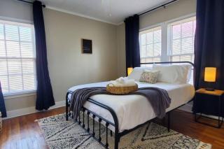 Charming 1940s Bungalow Cozy Vibes & Vintage Style - 1