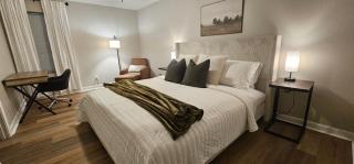 Golf-Side Retreat Calm Central Stylish - 1