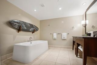 KBM Resorts 3 FREE CARS Honua Kai Hokulani Ocean view 8-Bedroom Multi-Unit Listing with Sweeping views HK ML-3041 - 0