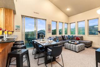 KBM Resorts Crestview Condos Spacious condo near Olympic Park with gas fireplace year-round pool hot tub city wide shuttle access. CVC-308B - 7