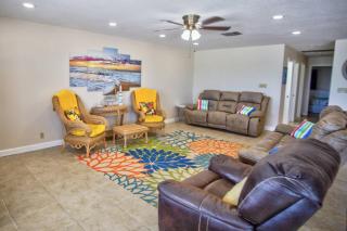High Tides Beach House - 2