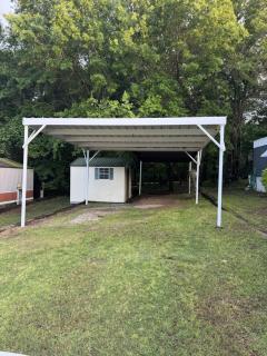 Steps from Lake Fork with private boat ramp access - 8
