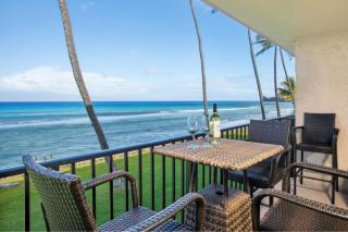 KBM Resorts FREE CAR Papakea Oceanfront 1-Bedroom Corner Unit with King bed and Unobstructed views PKA-201 - 3