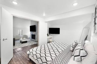 LUXE King Bed Getaway | Pool & Hot Tub | NRG & TMC - 1