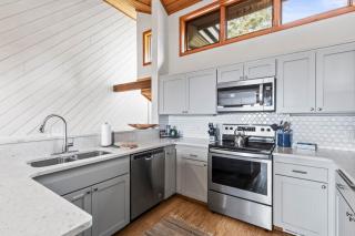 KBM Resorts Ridgepoint Ski-inSki-out access Common Hot Tub Summer pool Tennis Parking in Silver Lake Deer Valley RGT-117 - Park City - 9