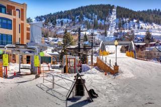 Lift Lodge 103 Walk to Ski Lift Elevator Access On Main St Hot Tub Parking Views LLC-103 by KBM - 3