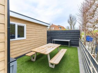 Serene Waterfront Escape with Sauna - 4