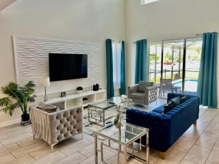 Beautiful Pool Villa with Spa and Game Room-2730BD home - 0