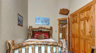 Timber Wolf Lodge KBM Resorts Gas Fireplace Common Hot Tubs Near Canyons Village 2 Units 5 Bedrooms ML-1343 - 3
