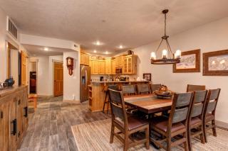 Town Pointe KBM Resorts Walk To Town Common Elev 2 Units 6 Bedrooms ML-1347 - 6