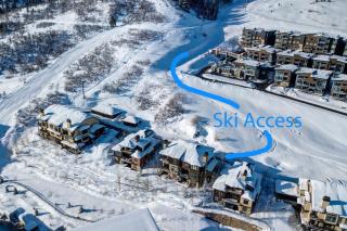Vintage on the Strand KBM Resorts Ski Out Short Walk Back - Vintage On the Strand Hot Tub 2 Units 6 Bedrooms ML-1345 - 0