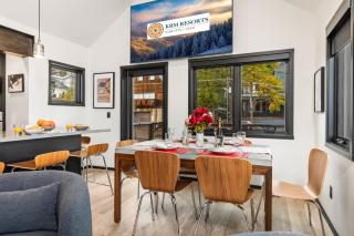 Walk to Ski Slopes Trails Luxury 4-Bedroom Private Home with Private Hot tub BBQ Heated Parking and Two Master Suites PEA-1114 by KBM Resorts - 8
