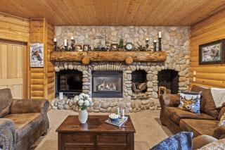 Walk to Ski Slopes Trails Cozy 2-Bedroom Recently Renovated Condo with Pool Hot Tub BBQ and AC BBL-351A by KBM Resorts - 6