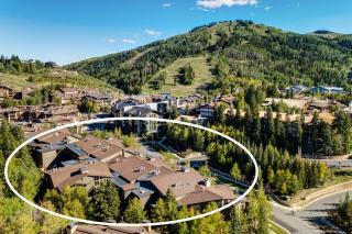Walk to Ski Slopes Trails Cozy 2-Bedroom Recently Renovated Condo with Pool Hot Tub BBQ and AC BBL-351B by KBM Resorts - 8