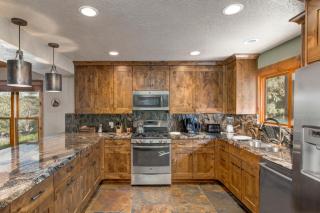 Walk to Ski Slopes Trails Spacious 4-Bedroom Private Home with Fantastic Views Hot Tub AC and Wood Fireplace PLA-1155 by KBM Resorts - 2
