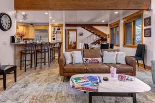NEW LISTING KBM Resorts Private Deer Valley Home Sleeps 14 Hot Tub PGE-2413 - 1