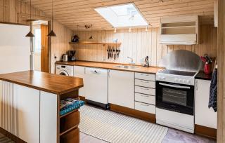 Lovely Home In Aakirkeby With Wifi - 4