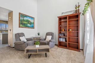 Cozy 3BR Getaway with Yard Fireplace Sleep 6 - 4