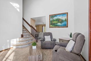 Cozy 3BR Getaway with Yard Fireplace Sleep 6 - 3