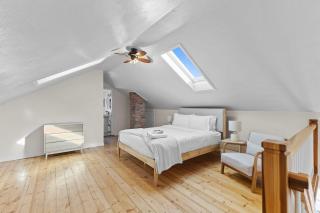 3BR Charming Home Bright Space & Sleeps 8 - 9