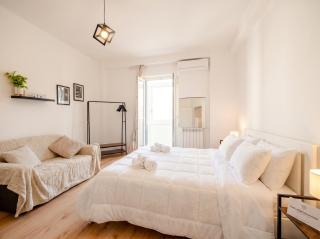 Bari Home - 1