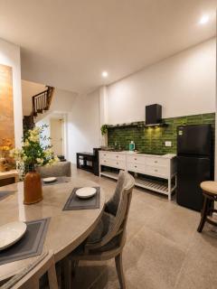 YA Apartment 4BR 5 Beds Full Amenities - 1