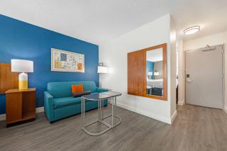 Comfort Inn & Suites Mt Laurel-Philadelphia - 9
