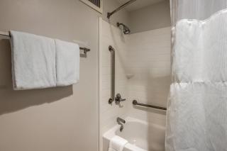 Comfort Inn & Suites Mt Laurel-Philadelphia - 2